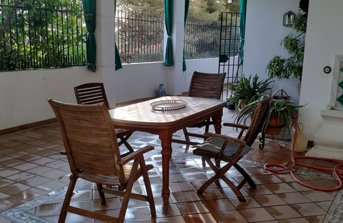 Norte Condo | Cozy Albaycin Alto Apartment with Covered Patio & Spa