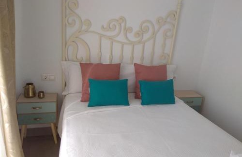 Ciudad Jardin Apartment | Discover Emili's House in Córdoba: Family-Friendly Retreat