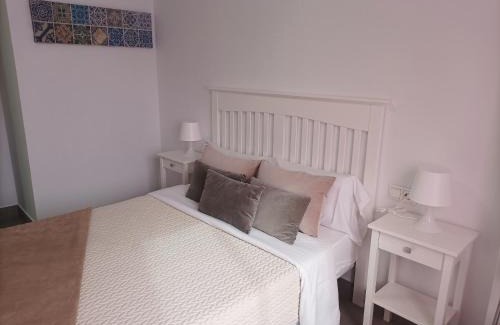 Ciudad Jardin Apartment | Discover Emili's House in Córdoba: Family-Friendly Retreat