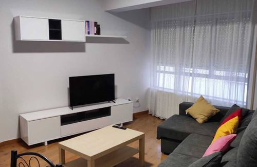 Fazouro Condo | Family-Friendly Piso en Foz with Kitchen Amenities