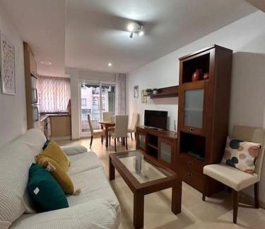 Gandia Apartment | Highly Rated Piso en Gandía - Pet and Child Friendly Retreat