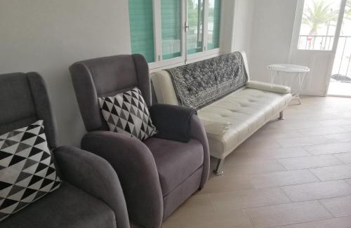 Molino del Chirrete Apartment | Beachfront Retreat with Stunning Ocean Views & Free WiFi