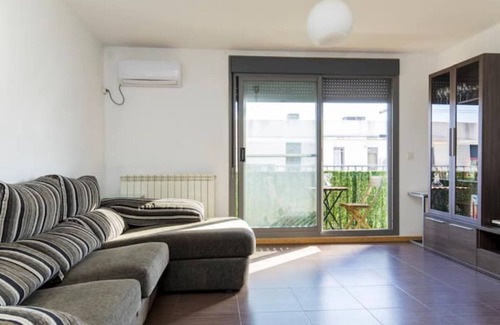 Zuera Apartment | Comfortable Stay Near Zaragoza with Pool and Family Amenities
