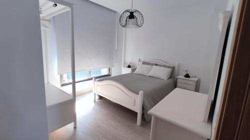 Laxe Apartment | Oceanfront Piso Escaravello - Laxe: Pet-Friendly Retreat