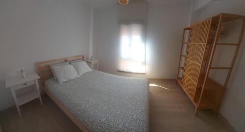 Laxe Apartment | Oceanfront Piso Escaravello - Laxe: Pet-Friendly Retreat