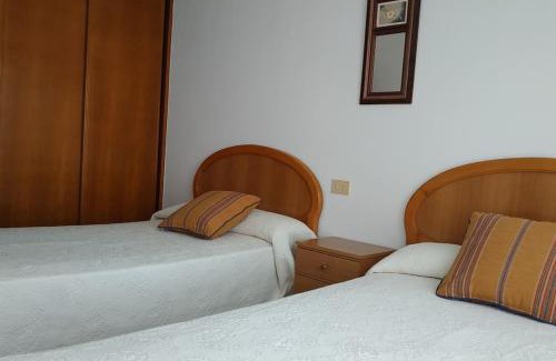 Dean Pequeno Apartment | Spacious Central Apartment with Garage and Kid-Friendly Amenities