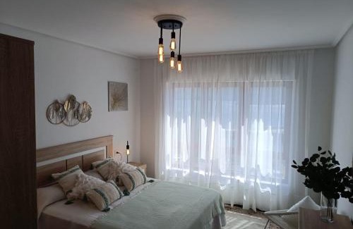 Porto do Barqueiro Apartment | Oceanfront Piso Frente al Mar, O Barqueiro Awaits You