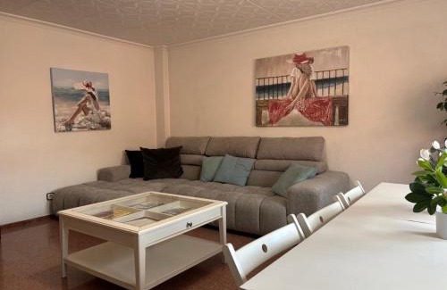 Alicante Apartment | Piso Grande Amplio para grandes grupos 4 Dormitorios 2 baños,Asc 4AC y WIFI