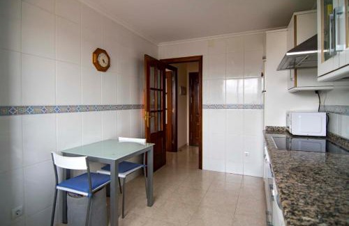 Maceda Apartment | Piso Maceda: Family-Friendly Stay in Portal da Ribera Sacra