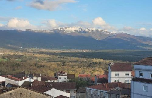 Maceda Apartment | Piso Maceda: Family-Friendly Stay in Portal da Ribera Sacra