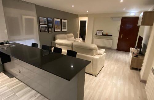 Distrito Llano Apartment | Family-Friendly Stay at Piso Marq 2 with Great Ratings