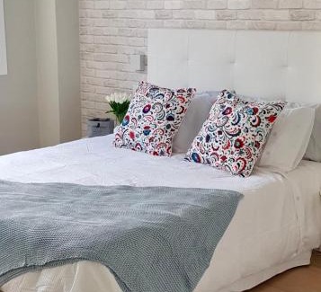 Coia Apartment | Discover Piso MiraCíes: Oceanview, WiFi & Parking Awaits