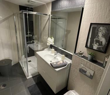 Sanxenxo Apartment | Oceanfront Retreat in Sanxenxo with Top Guest Ratings