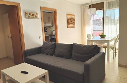 Sant Carles de la Rapita Apartment | Modern Poolside Retreat in Central Sant Carles de la Rápita