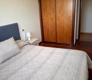 Sigueiro Apartment | Highly Rated PISO OROSO NO CAMIÑO - Family-Friendly Stay
