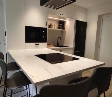 Leon Apartment | Premier Piso Palomera, 6 - Guest Rated 9.7/10
