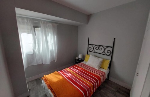 Sada Apartment | Comfortable Piso Paseo Sada with Family & Pet-Friendly Options