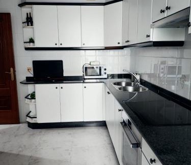 Pontecesures Apartment | Family-Friendly Piso Pauser with a 9.6/10 Guest Rating