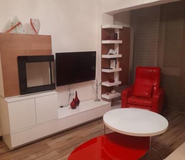 Angustias - Chana - Encina Apartment | Family-Friendly Stay at Piso Ronda with 9.1 Rating