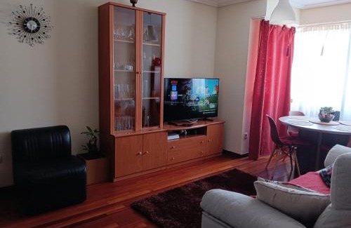 Ourense Apartment | Comfortable Stay at Piso zona Campus-Lagunas with Hot Tub