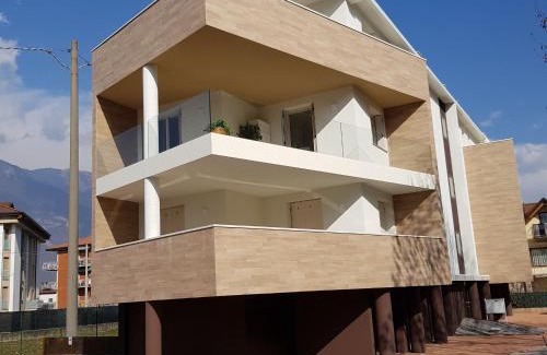 Pisogne House | Oceanfront Pisogne Apartment with Exceptional Guest Rating