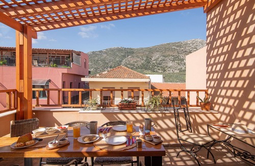 Archanes Apartment | PISTI - Central Superior with Mountain View