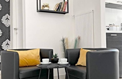 Ciampino Bed & Breakfast | Discover Comfort at Pit Stop Ciampino Station Hotel