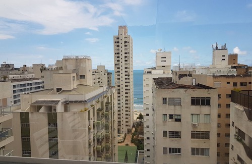 Pitangueiras Apartment | Top-Rated Apartment Pitangueiras A with Oceanfront Pool