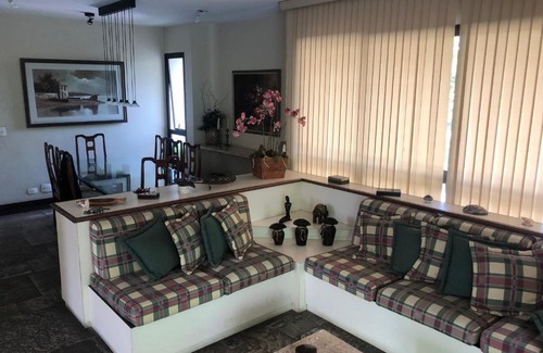 Centro Apartment | Exclusive Pitangueiras Oasis with Pool and Ocean View