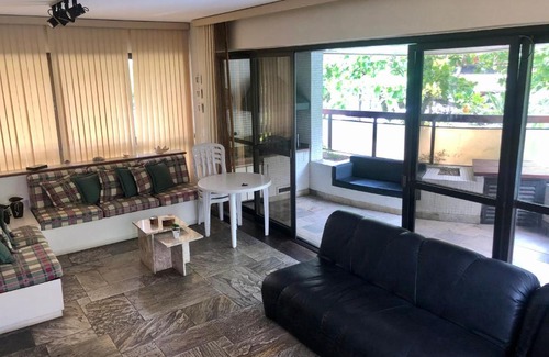 Centro Apartment | Exclusive Pitangueiras Oasis with Pool and Ocean View
