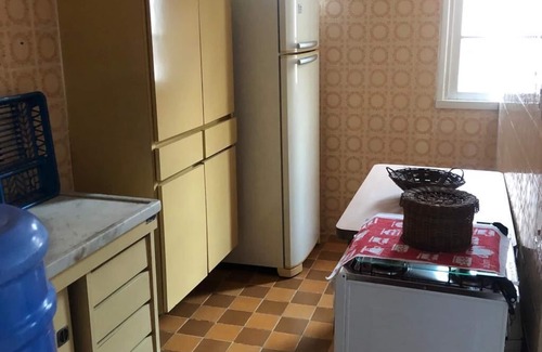 Pitangueiras Apartment | Beachside Getaway: Pitangueiras, Guarujá with Ocean Views