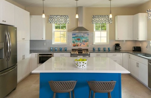 Estate Enighed Hotel | Indulge in the Oceanfront Pitaya 1 Suite at Seagrape Vista