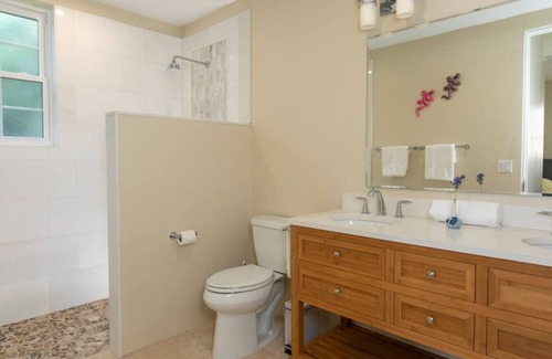 Estate Enighed Hotel | Indulge in the Oceanfront Pitaya 1 Suite at Seagrape Vista