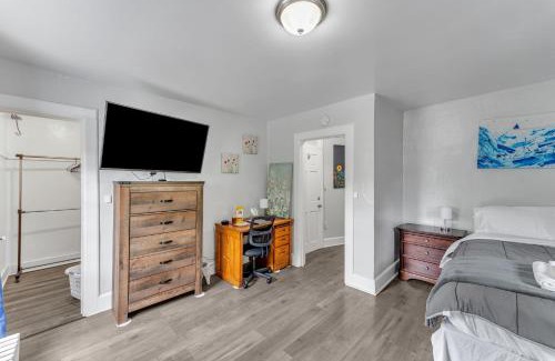 Oneonta Apartment | Pitcher's Paradise Apt 2-All Star Baseball Rentals