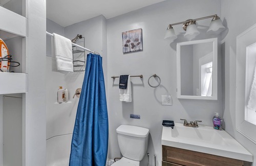 Oneonta Apartment | Pitcher's Paradise Apt 2 All Star Baseball Rentals