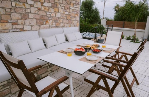 Pylos-Nestoras House | Exceptional Pithea Living: A 4-Star Family Retreat