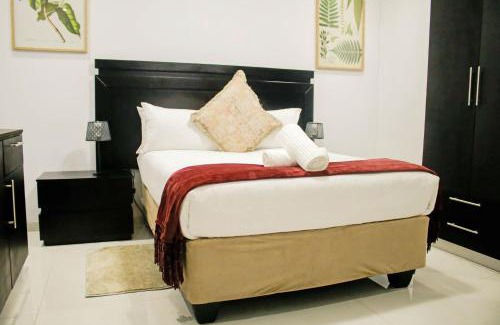 Lobatse House | Guest Rated 10/10: Pitikwe Hill Guesthouse with Pool & Breakfast