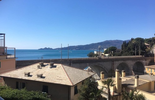 Zoagli Apartment | Pet-Friendly Pitosforo: Perfect for Families and Friends