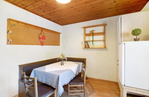 Redagno Apartment | Family-Friendly Getaway at Pitschlhof Apt Lärche