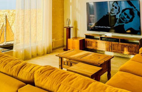 Nadur Villa | Pitt house