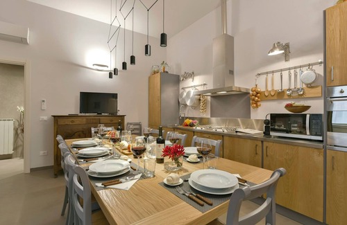 Oltrarno Apartment | Experience Pitti: A Premier Stay in Florence with Spa & Wine