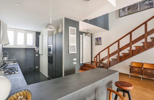 Oltrarno Apartment | Top-Rated Pitti Palace Apartment with Spa and Breakfast