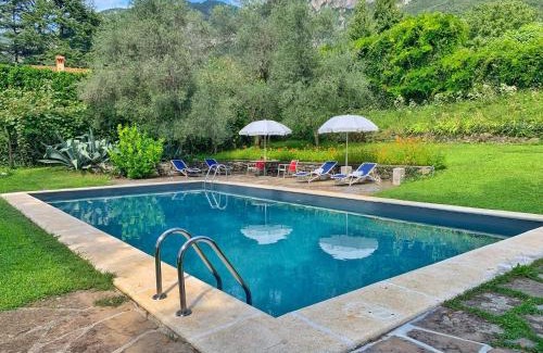 Lierna Villa | Elegance Awaits at Pitti Villa - 4-Star Retreat with Pool