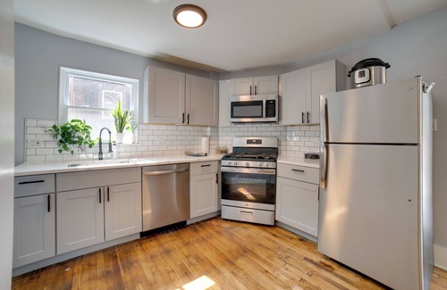 Wilkinsburg House | Pet-Friendly Retreat Near Frick Park: Guest Rated 9.8