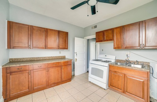 Ross Township Apartment | Convenient Pittsburgh Vacation Rental - 6 Mi to Downtown!