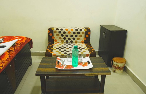 Lajpat Nagar III Bed & Breakfast | Private Rooms with Spa & Hot Tub in Lajpath Nagar II