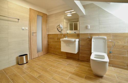 Drazic House | Pet-Friendly Pivovarský dvůr Lipan with Ocean Views