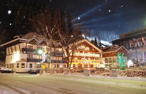 Ischgl Hotel | Pet-Friendly Piz Arina: Rated 9/10 for Family Fun