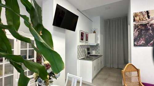 Santa Clara Apartment | Discover Pizarro 23: Family-Friendly Stay in Cáceres