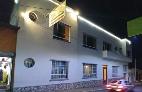 Jinotepe Bed & Breakfast | Welcoming Pizzeria Colisseo B & B – Family-Friendly Getaway